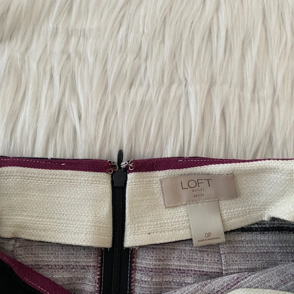 LOFT Pink Blue Striped Pencil Skirt - Picture 2 of 4